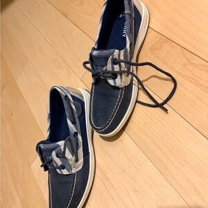 Speedy boat shoes